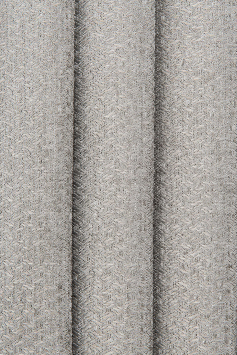 Leon L.Taupe 1622083-01